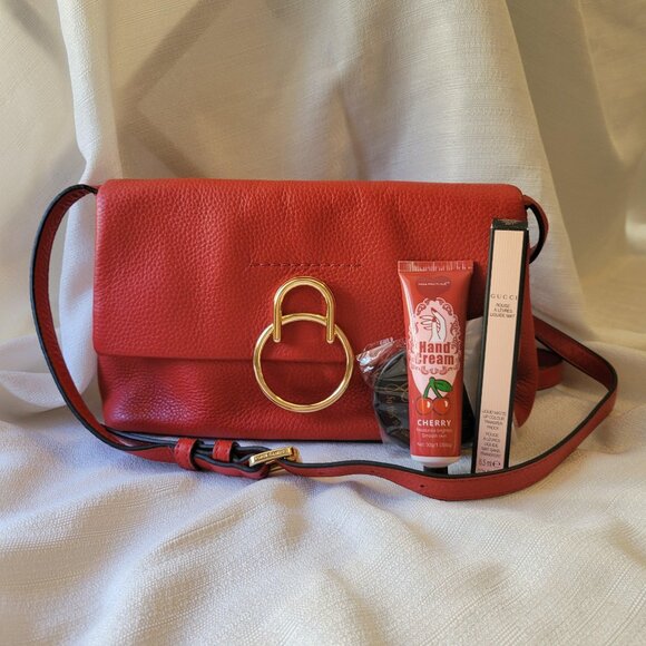 Vince Camuto Bundle - Picture 1 of 5